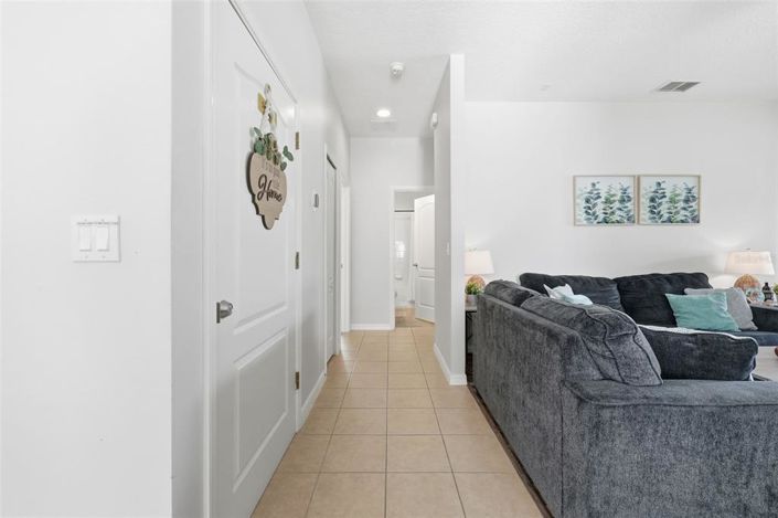 Image No.19-4 Bed House for sale