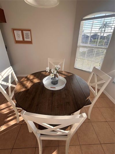 Image No.8-4 Bed House for sale