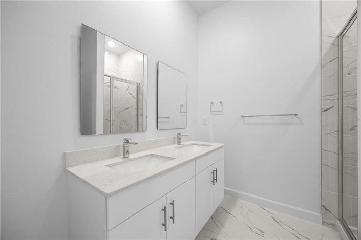 Image No.24-5 Bed Townhouse for sale