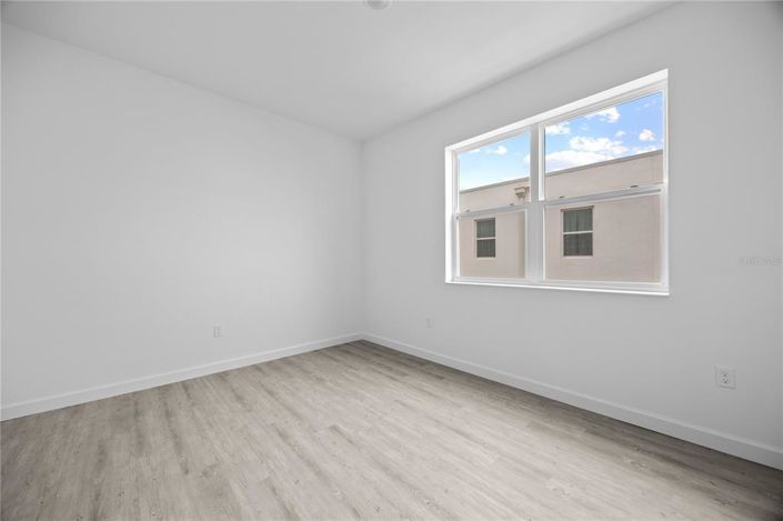 Image No.27-5 Bed Townhouse for sale