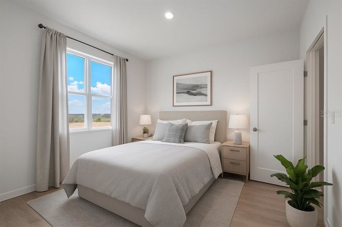 Image No.28-5 Bed Townhouse for sale