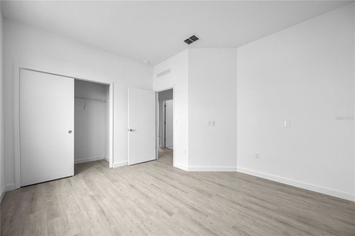 Image No.30-5 Bed Townhouse for sale