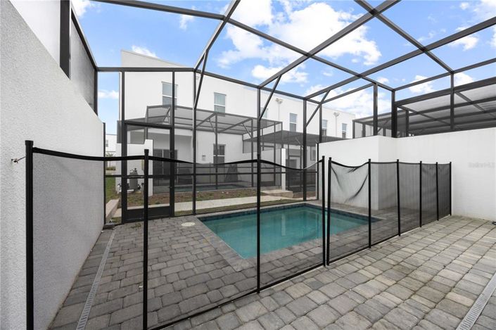 Image No.44-5 Bed Townhouse for sale