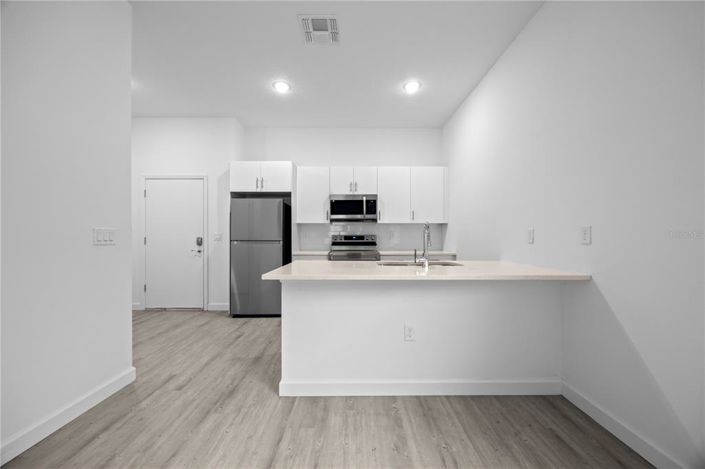 Image No.7-5 Bed Townhouse for sale