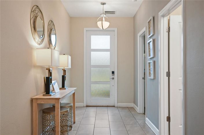 Image No.4-8 Bed House for sale