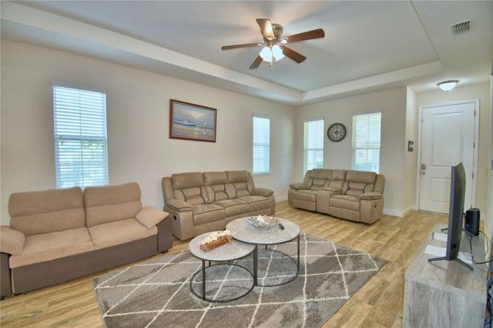 Image No.14-4 Bed House for sale