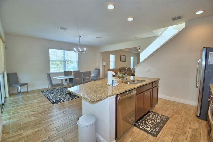 Image No.15-4 Bed House for sale