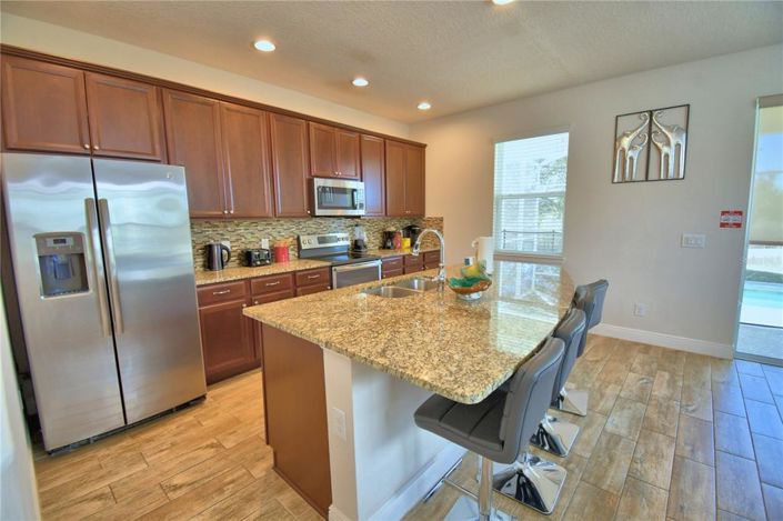 Image No.19-4 Bed House for sale