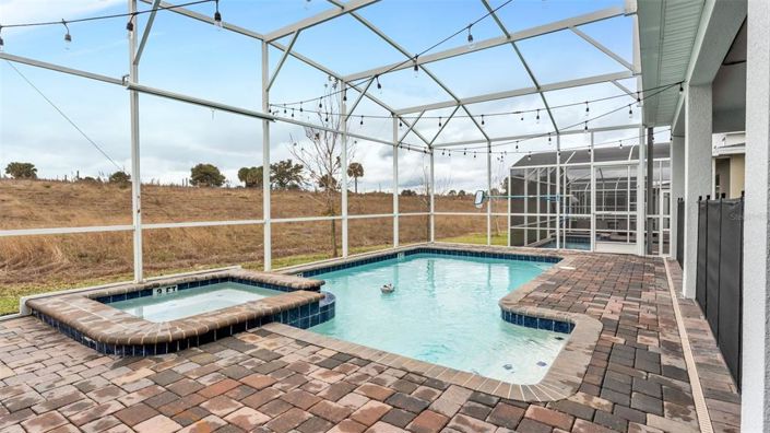 Image No.33-8 Bed House for sale