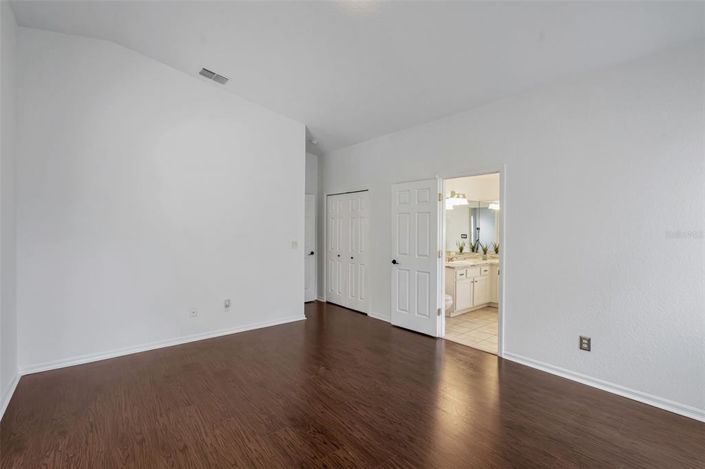 Image No.14-3 Bed House for sale