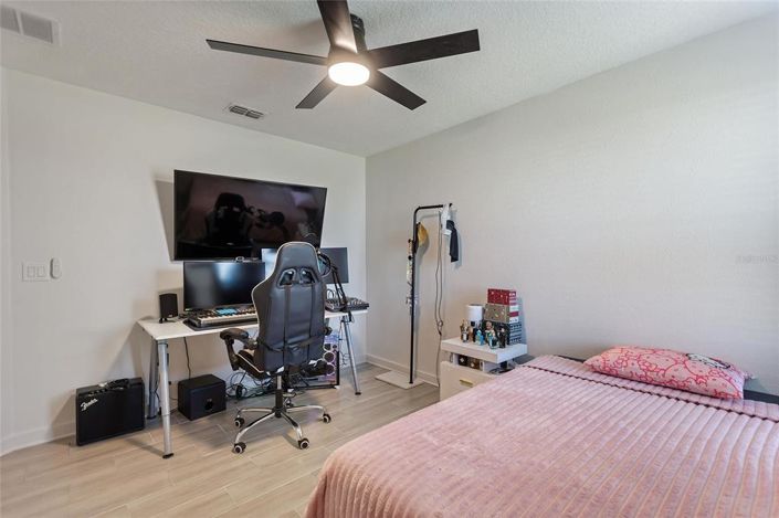 Image No.24-3 Bed House for sale