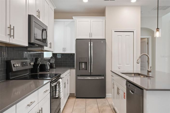 Image No.18-5 Bed House for sale