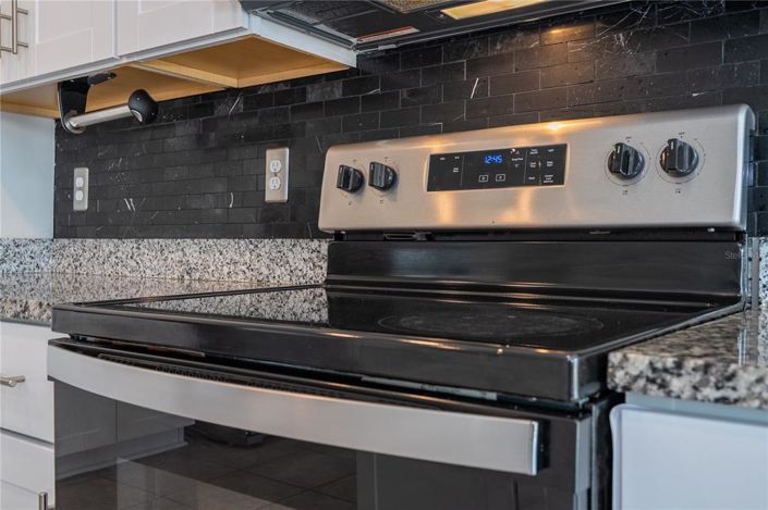 Image No.27-4 Bed House for sale