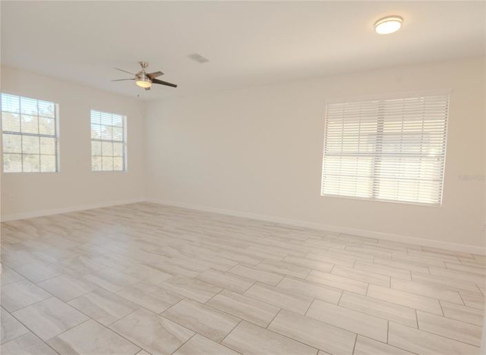 Image No.20-4 Bed Townhouse for sale