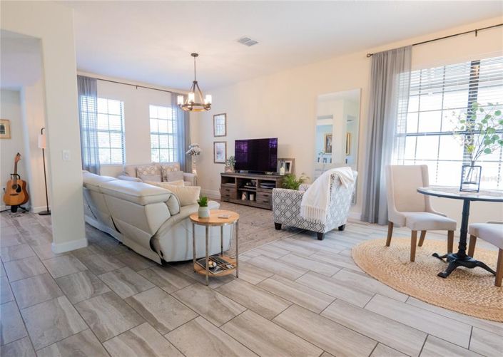 Image No.8-4 Bed Townhouse for sale