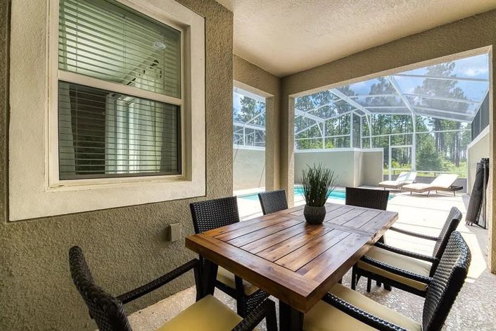 Image No.16-4 Bed Townhouse for sale