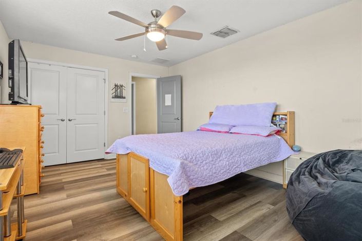 Image No.33-5 Bed House for sale