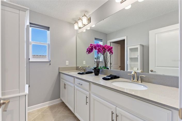 Image No.16-4 Bed House for sale