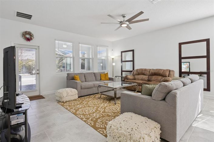 Image No.17-5 Bed House for sale