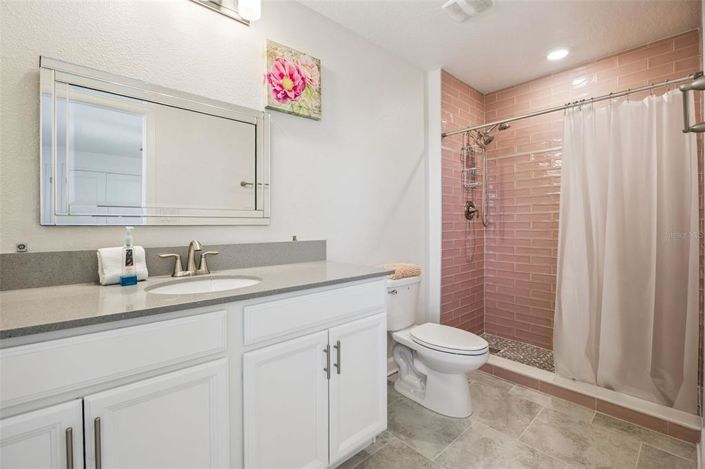 Image No.46-5 Bed House for sale