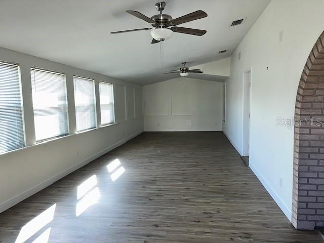 Image No.11-3 Bed House for sale