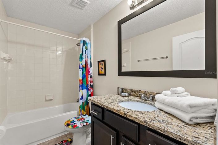 Image No.19-3 Bed Townhouse for sale