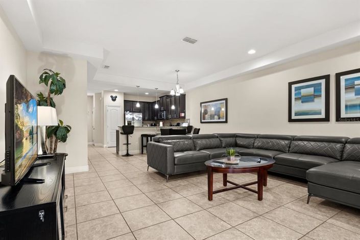 Image No.2-3 Bed Townhouse for sale