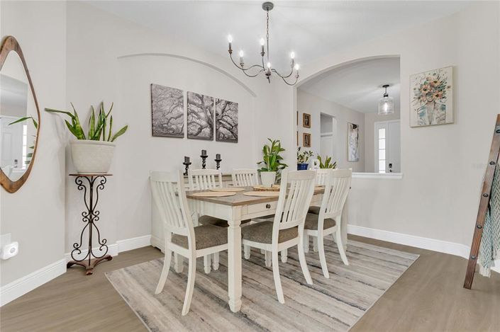 Image No.10-4 Bed House for sale