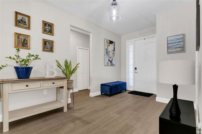 Image No.2-4 Bed House for sale