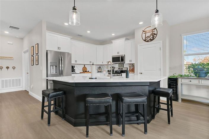 Image No.7-4 Bed House for sale