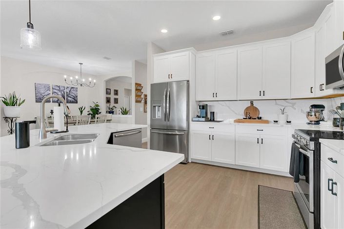 Image No.8-4 Bed House for sale