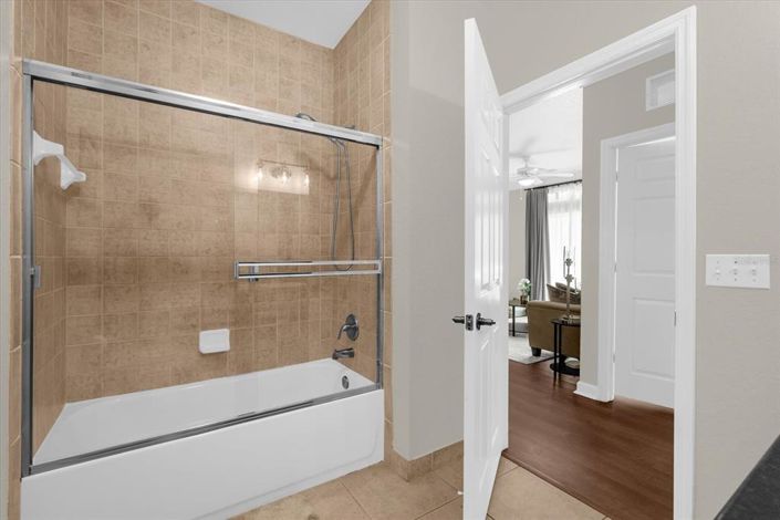 Image No.21-3 Bed Apartment for sale