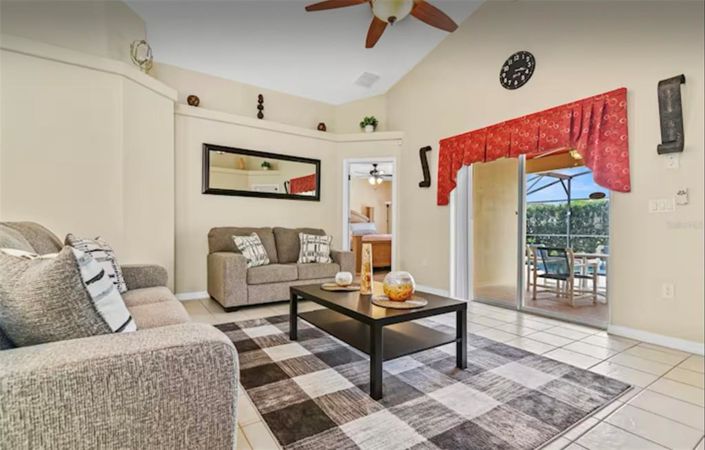 Image No.12-4 Bed House for sale