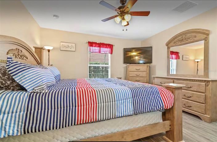 Image No.19-4 Bed House for sale