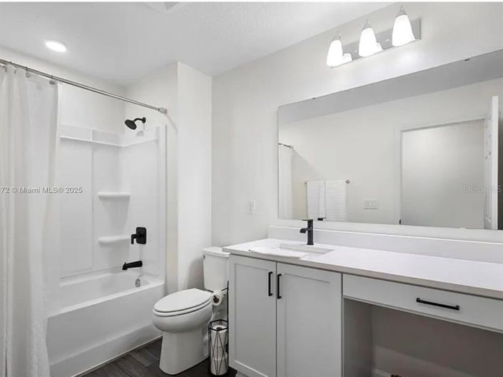 Image No.14-3 Bed House for sale