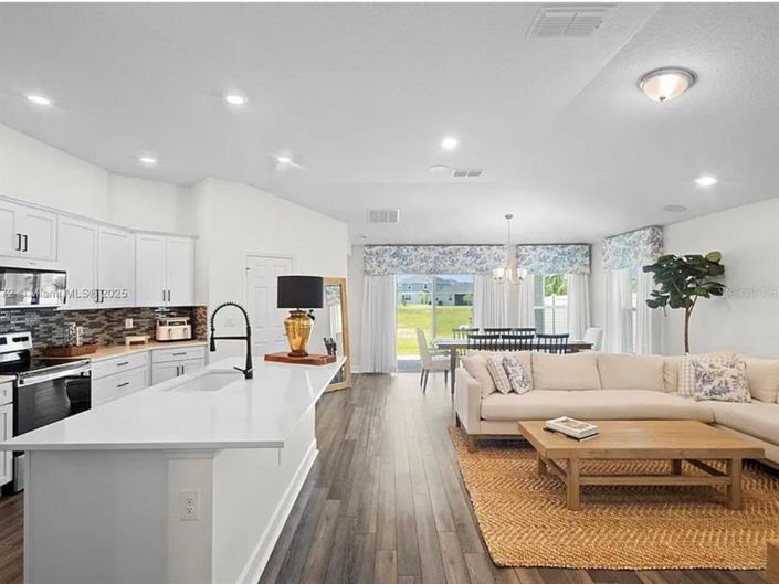 Image No.3-3 Bed House for sale