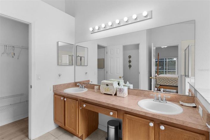 Image No.34-4 Bed House for sale