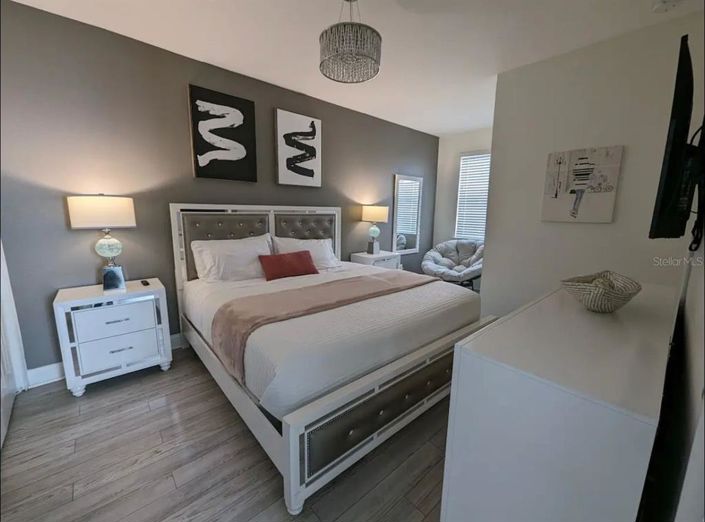 Image No.17-5 Bed Townhouse for sale