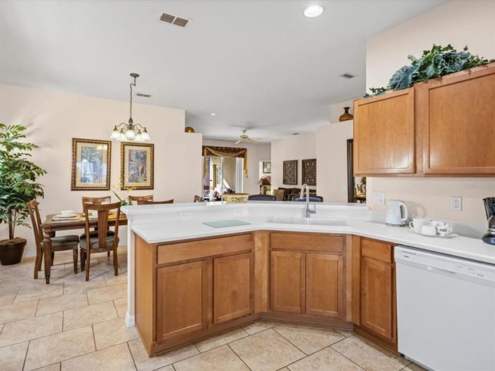 Image No.15-4 Bed House for sale