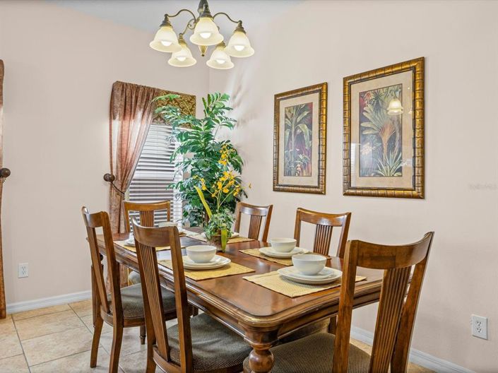 Image No.19-4 Bed House for sale