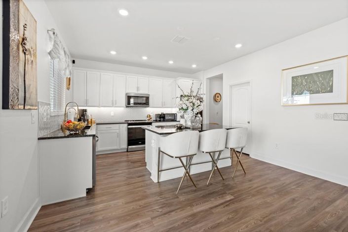 Image No.13-5 Bed House for sale