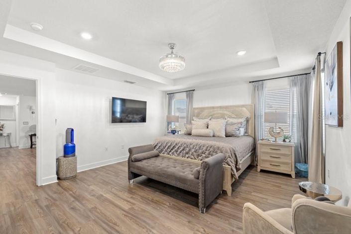 Image No.23-5 Bed House for sale