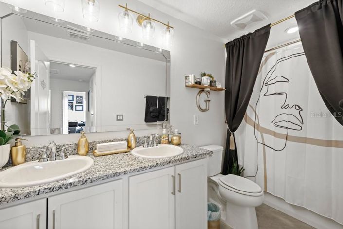 Image No.31-5 Bed House for sale