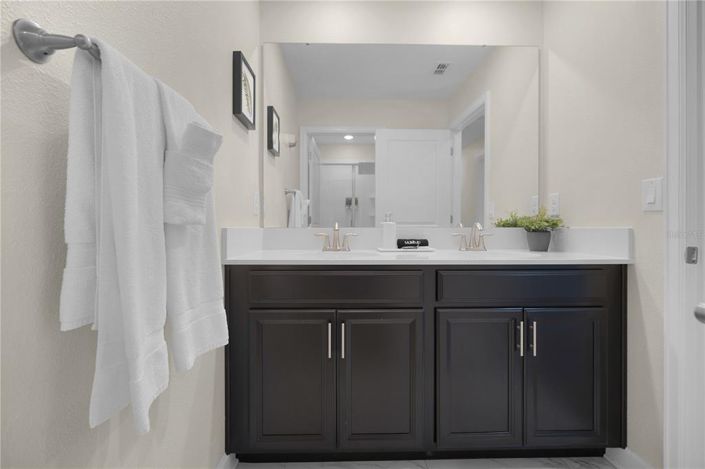 Image No.30-4 Bed Townhouse for sale