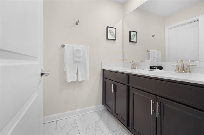 Image No.31-4 Bed Townhouse for sale