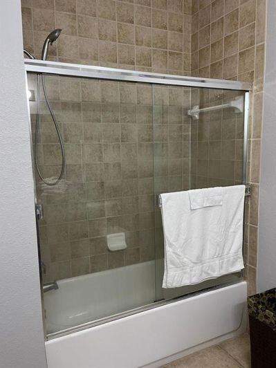 Image No.21-3 Bed Apartment for sale