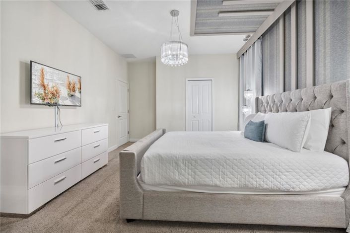 Image No.32-8 Bed House for sale