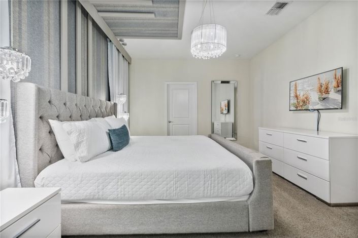 Image No.33-8 Bed House for sale