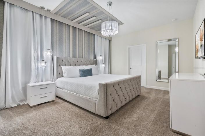 Image No.7-8 Bed House for sale