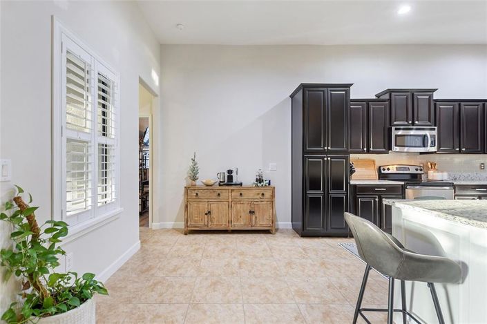 Image No.15-4 Bed House for sale